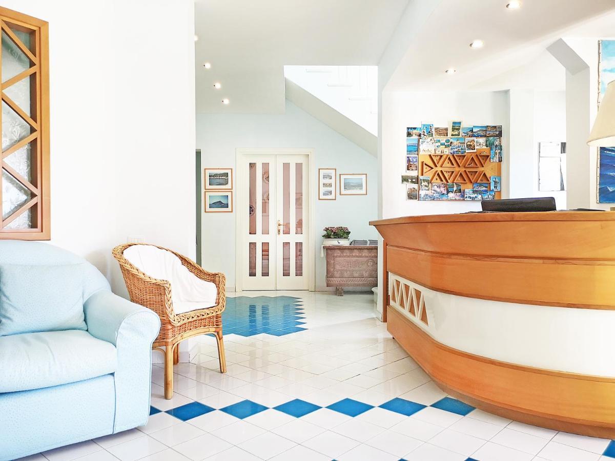 Hotel La Lampara Golfo Aranci Dış mekan fotoğraf