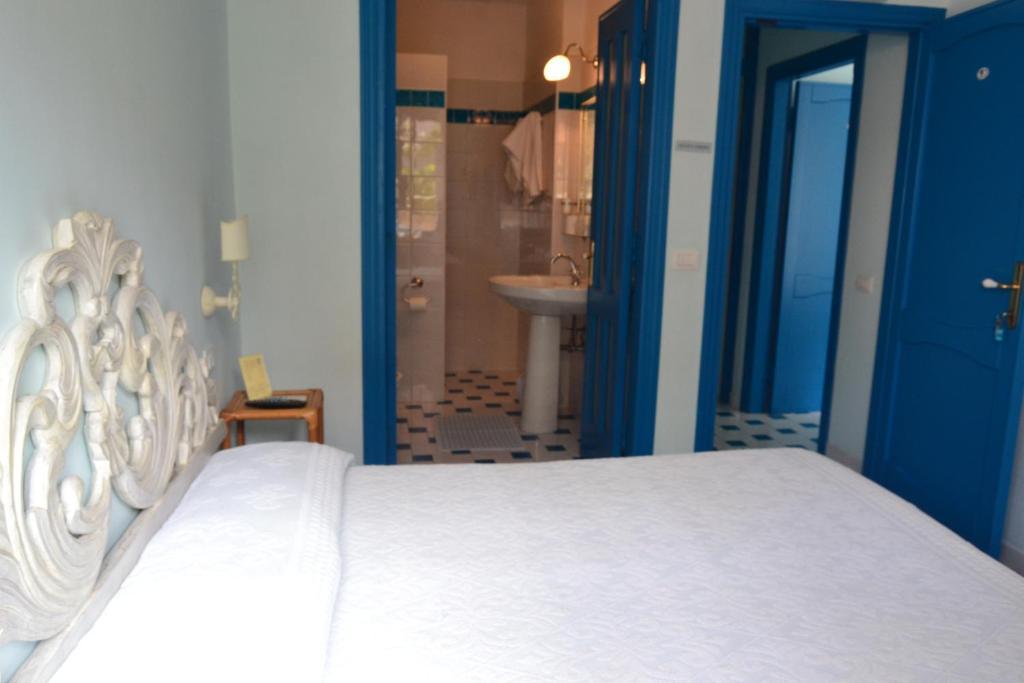 Hotel La Lampara Golfo Aranci Oda fotoğraf